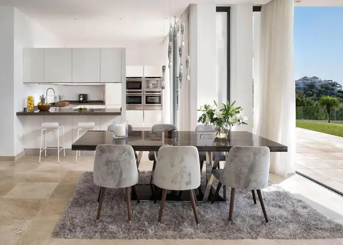 Lujosa En Atalaya - Es-175-50 * Estepona